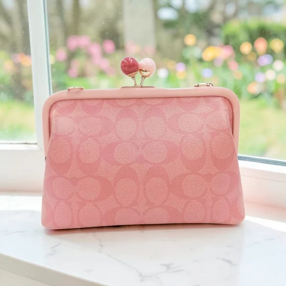 Authentic Coach Nora Kisslock Crossbody In Candy Pink Colorway Unused W/ COA - Picture 3 of 17